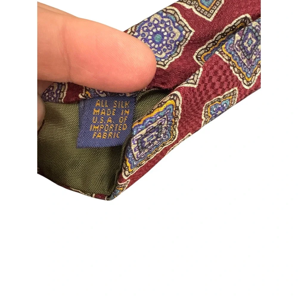 Chaps Ralph Lauren Silk Tie‎ Red Blue Medallion Geometric 58x3.75 USA